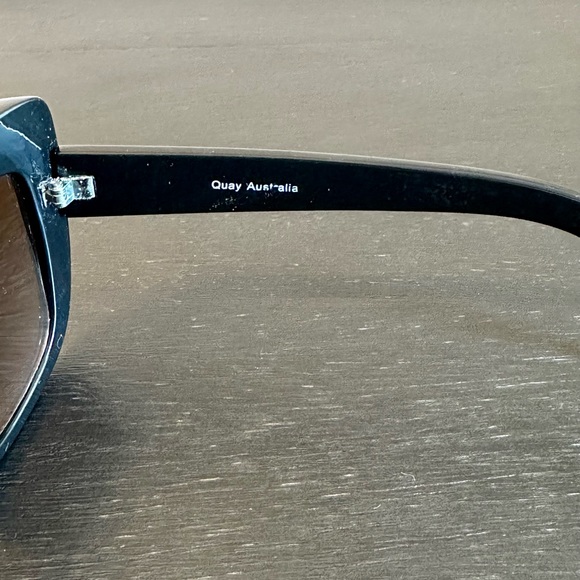 Quay Australia Breath Of Life Shiny Yellow Mirrored Lenses Oversized Sunglasses - Picture 11 of 11